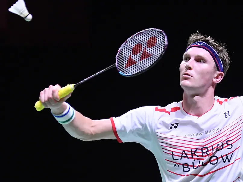 SÂN CẦU LÔNG CỐI ĐÁ